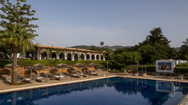 Minos Beach Art Hotel